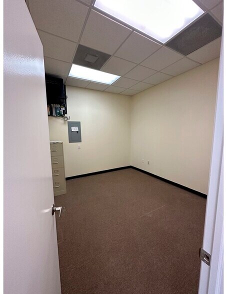 More Photos Of 2962 Trivium Cir, Fort Lauderdale Office For Sale