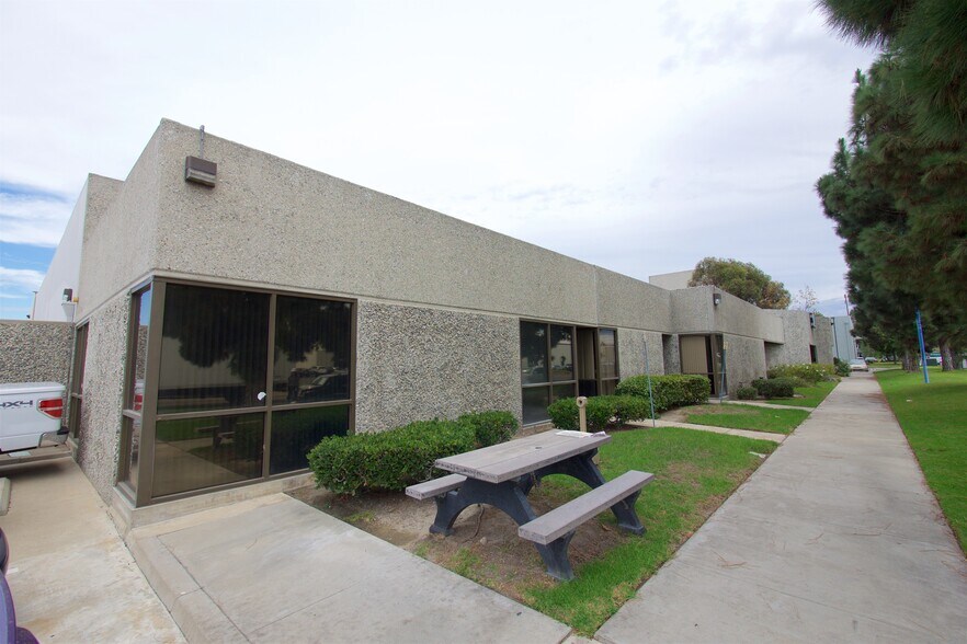 More Photos Of 5421 Argosy Ave, Huntington Beach Manufacturing For Sale
