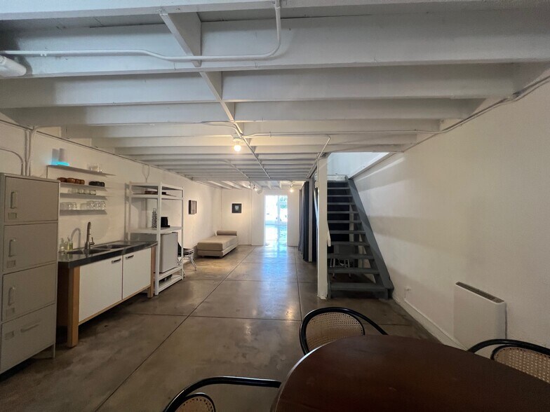 More Photos Of 4617-4619 W Washington Blvd, Los Angeles General Retail For Lease