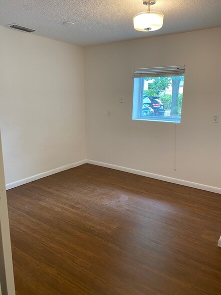 More Photos Of 230 Benmore Dr, Winter Park Medical For Sale