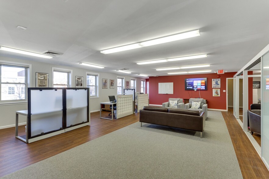 More Photos Of 1020 Princess St, Alexandria Loft Creative Space For Sale