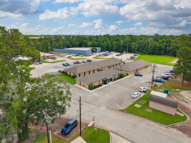 More Photos Of 105 Commercial Cir, Conroe Medical For Sale