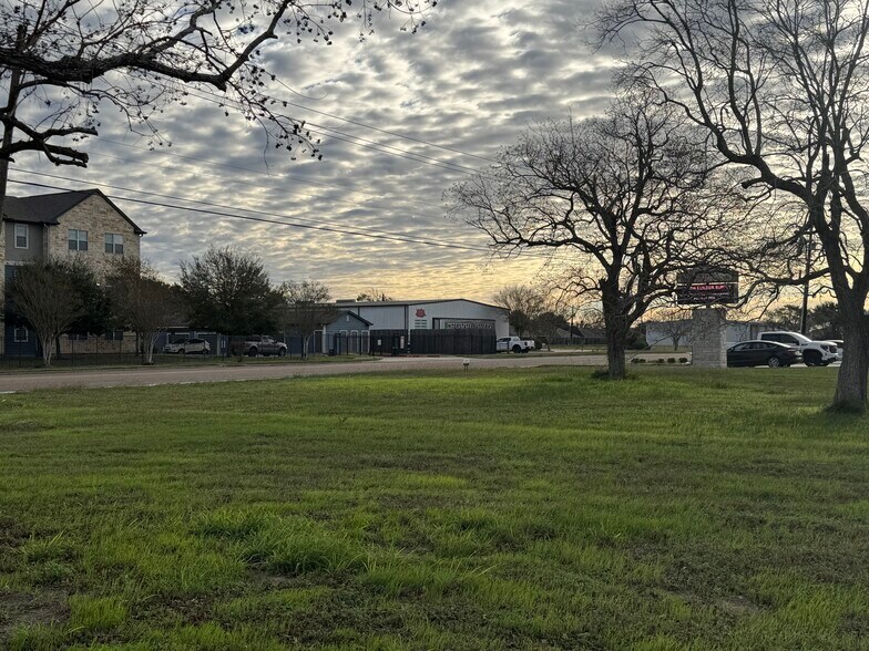 More Photos Of 5303 John Stockbauer Dr, Victoria Land For Sale