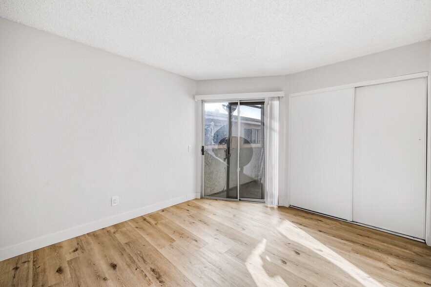 More Photos Of 1128 Stanley Ave, Long Beach Apartments For Sale