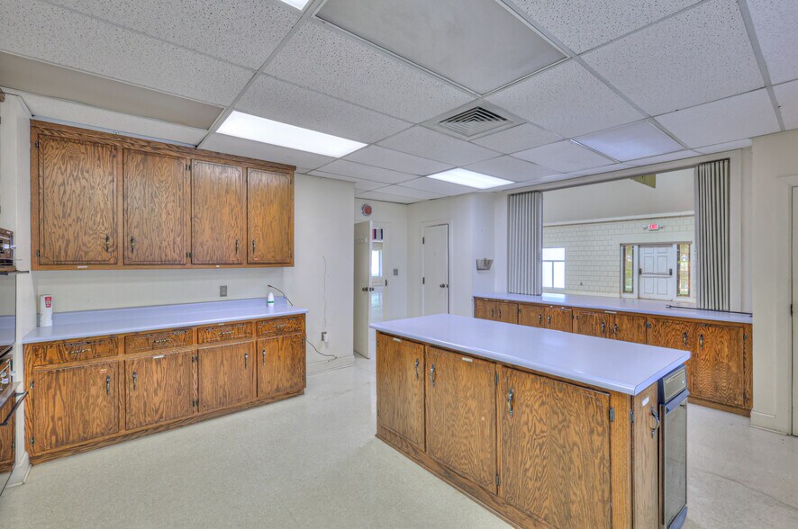 More Photos Of 228 S Military Ave, Lawrenceburg Religious Facility For Sale