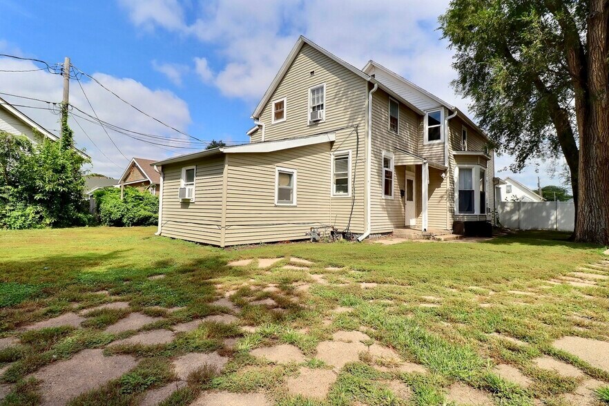 More Photos Of 335 W 6th St, Fremont Apartments For Sale