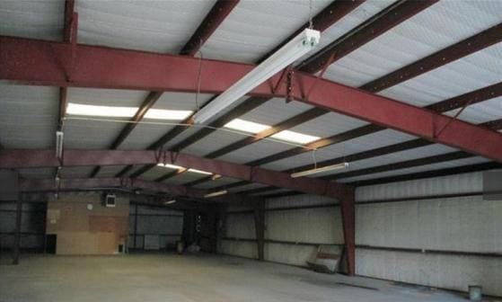 More Photos Of 440 N Broadway St, Joshua Manufacturing For Lease