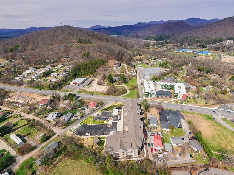 More Photos Of 2236 US 70 Hwy, Swannanoa General Retail For Sale