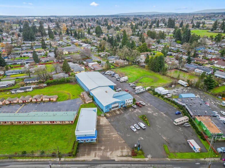 More Photos Of 555 N Pacific Hwy, Woodburn Auto Repair For Sale