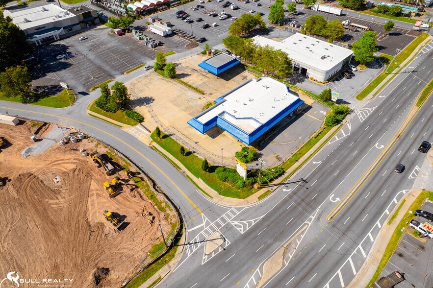 More Photos Of 4175 Stone Mountain Hwy, Lilburn Service Station For Sale