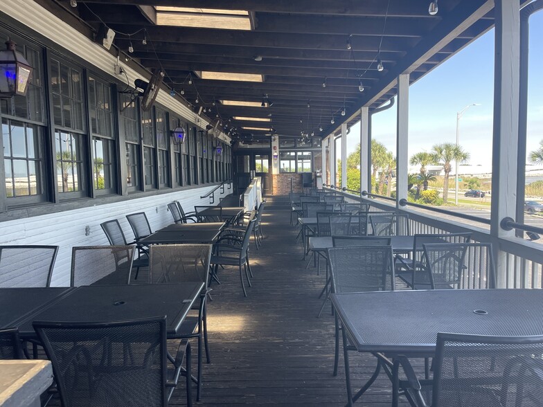 More Photos Of 905 E Gregory St, Pensacola Restaurant For Sale