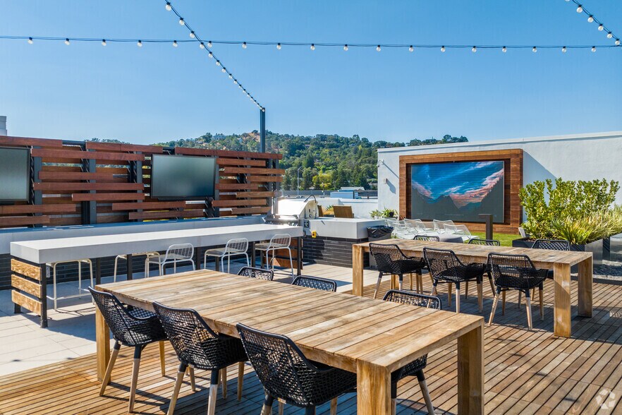 More Photos Of 101 Pringle Ave, Walnut Creek Apartments For Lease