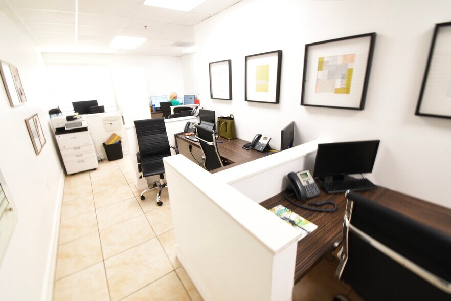 More Photos Of 12595 SW 137th Ave, Miami Office Residential For Lease