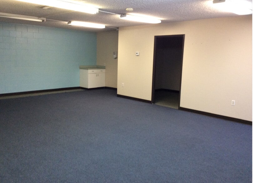 More Photos Of 560 Greenbrier Dr, Oceanside Unknown For Lease