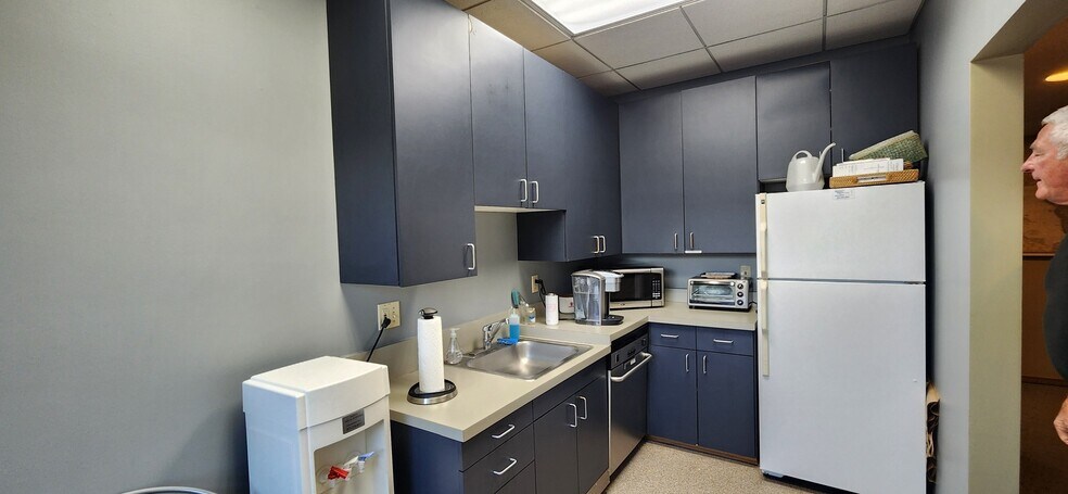 More Photos Of 11705 SW 68th Ave, Portland Office For Lease