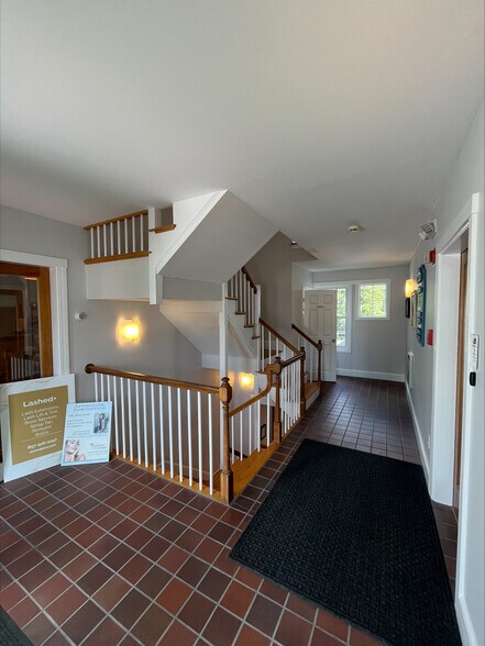More Photos Of 683 Main St, Norwell Loft Creative Space For Lease