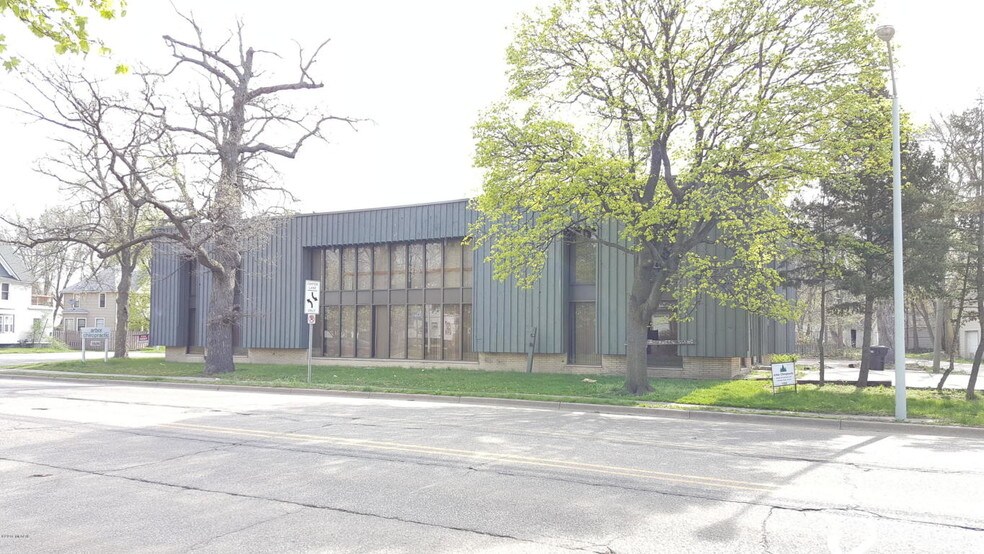 More Photos Of 1511 Portage St, Kalamazoo Medical For Sale