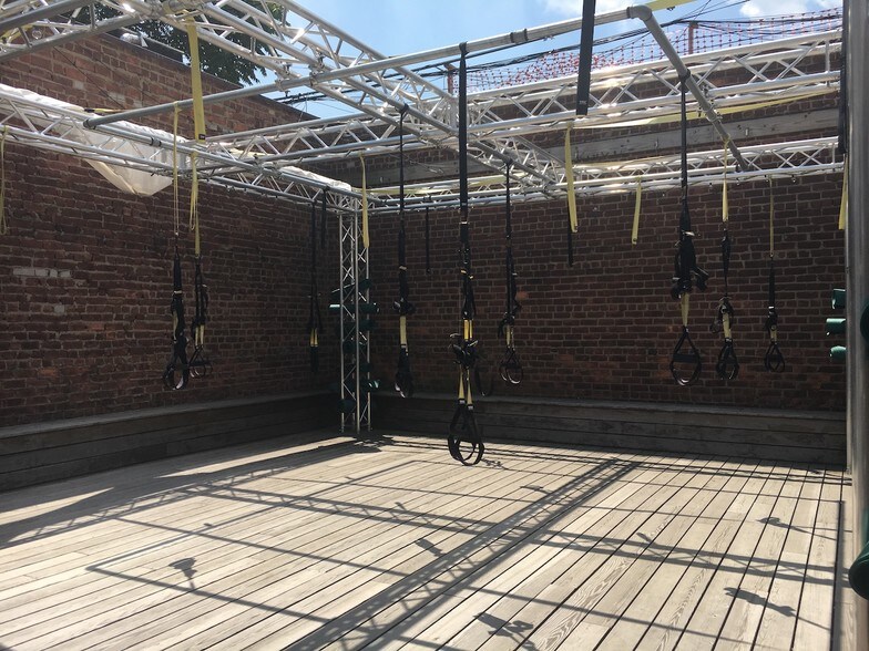 More Photos Of 74 N 8th St, Brooklyn Storefront Retail Office For Lease