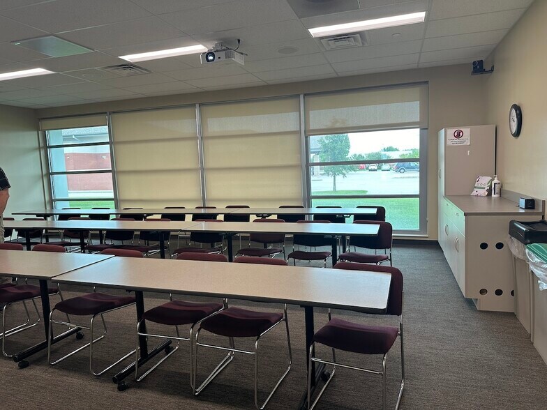 More Photos Of 3270 Folkways Blvd, Lincoln Office For Sale