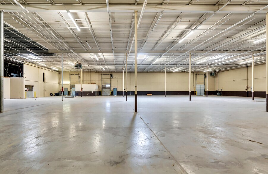 More Photos Of 701 W Loop 340, Waco Self Storage For Lease