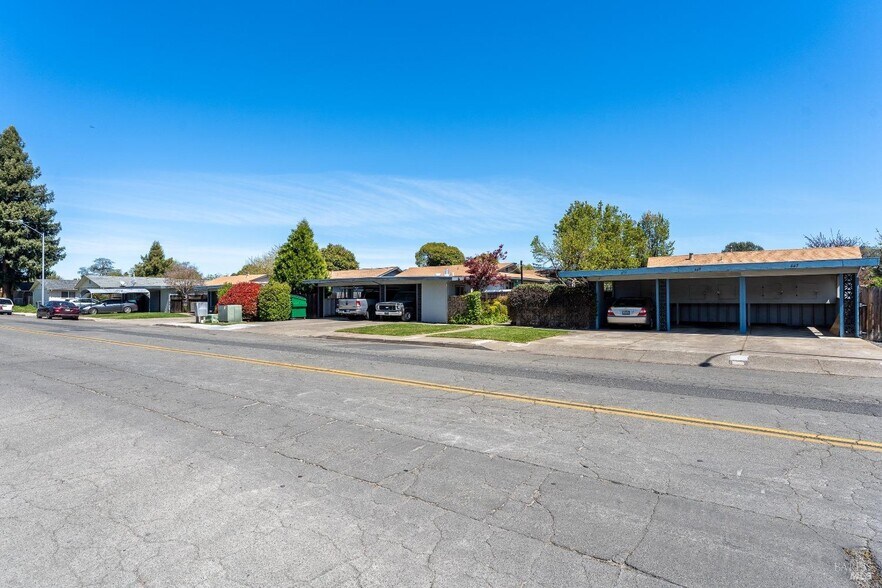 More Photos Of 649 Leslie St, Ukiah Apartments For Sale