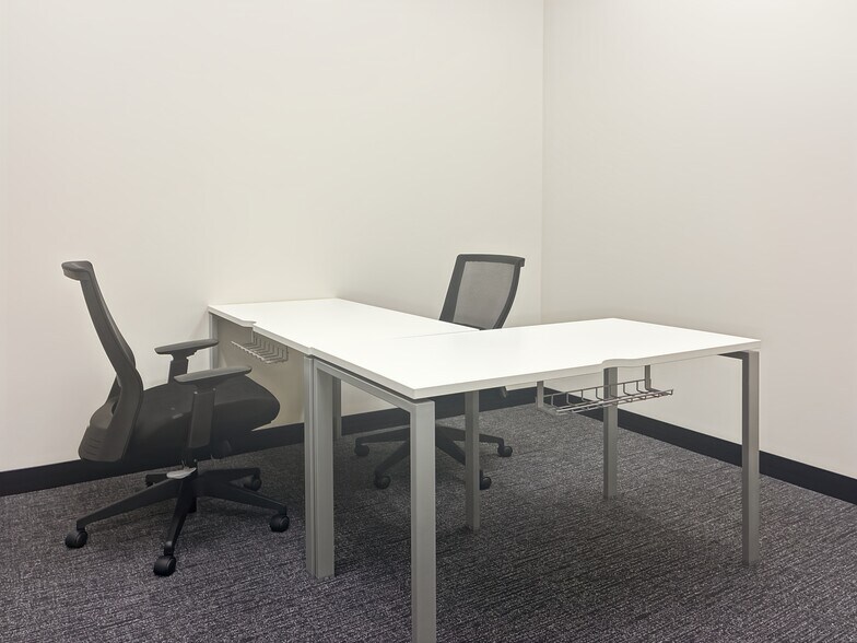 More Photos Of 51-181 S 1st St, St Charles Coworking Space