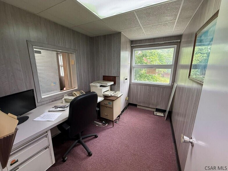 More Photos Of 226 Ohio St, Johnstown Office For Sale