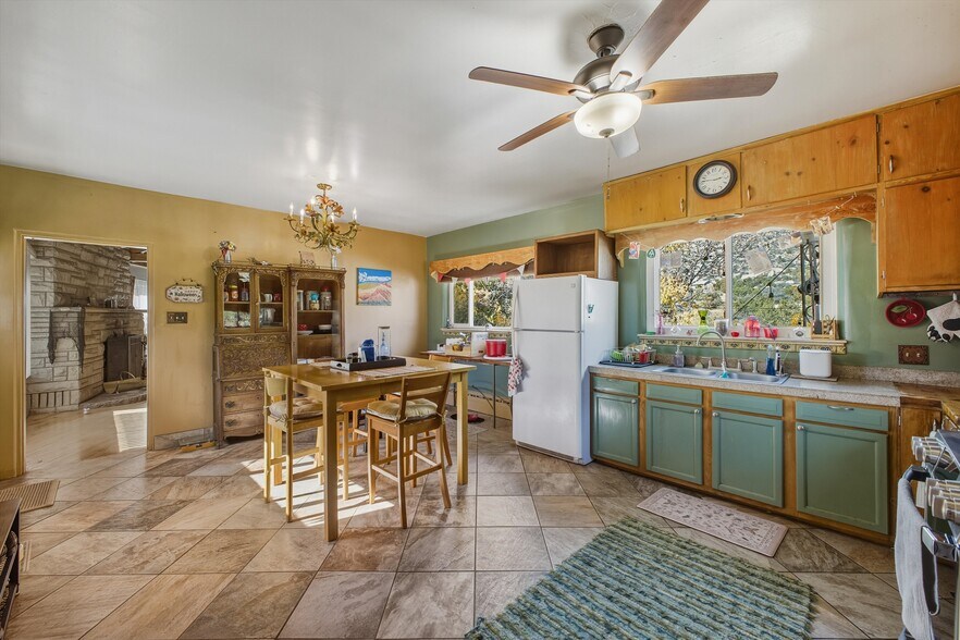 More Photos Of 24 Matisse Rd NE, Albuquerque Apartments For Sale