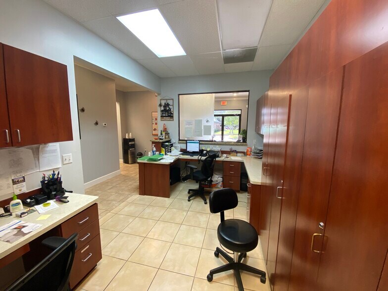 More Photos Of 3531 S Town Center Blvd, Sugar Land Medical For Lease