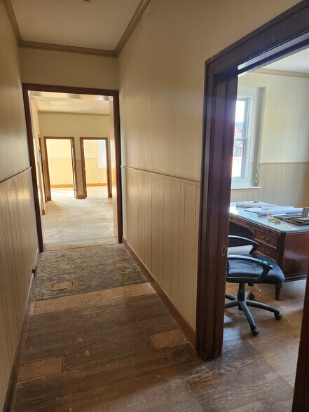 More Photos Of 107 W Liberty St, Rome Office For Sale