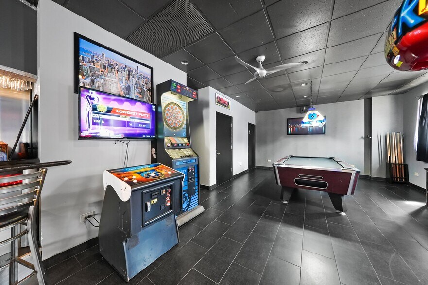 More Photos Of 5772 S Archer Ave, Chicago General Retail For Sale