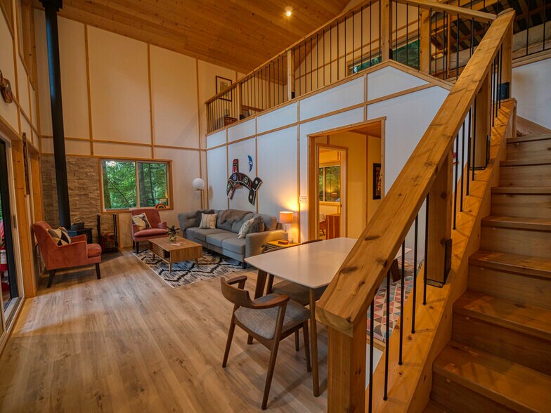 More Photos Of 13168 Powell Lake, Powell River Hotel For Sale