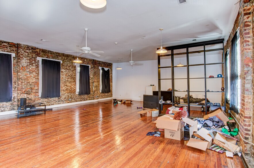 More Photos Of 215 10th St, Augusta Storefront Retail Residential For Sale