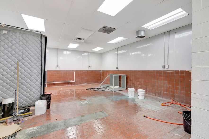 More Photos Of 3720 Amnicola Hwy, Chattanooga Unknown For Lease