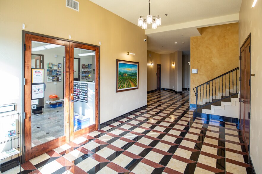 More Photos Of 20624 Hwy 1431, Lago Vista Office For Sale