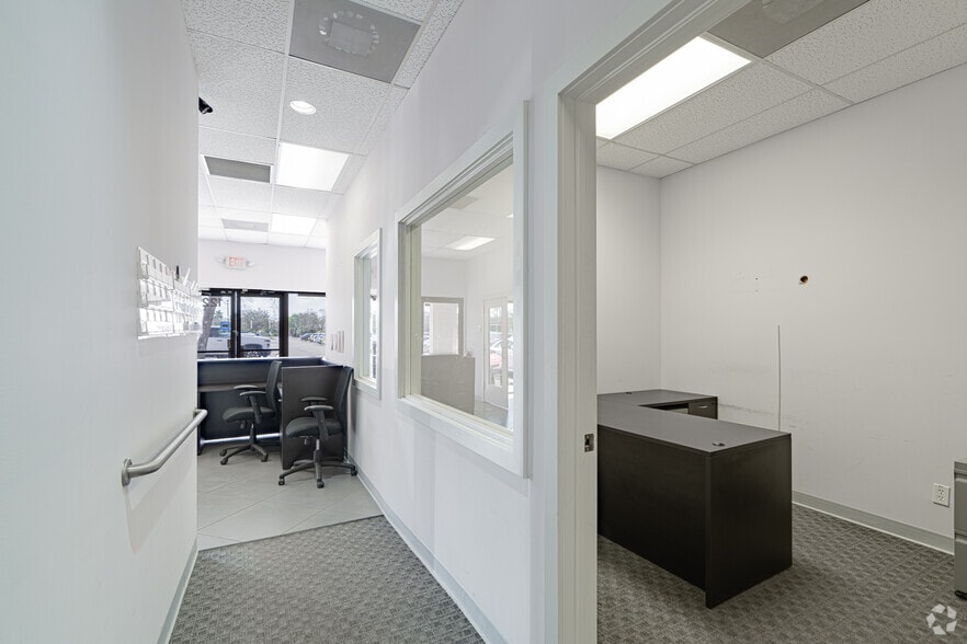 More Photos Of 1201-1221 S Powerline Rd, Pompano Beach Freestanding For Lease