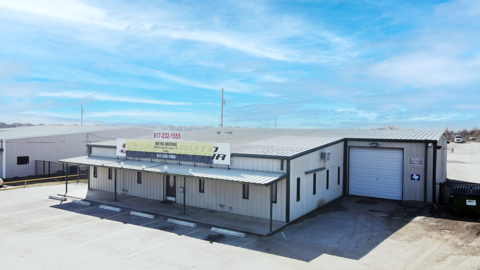 Primary Photo Of 10111 Harmon Rd, Fort Worth Warehouse For Sale