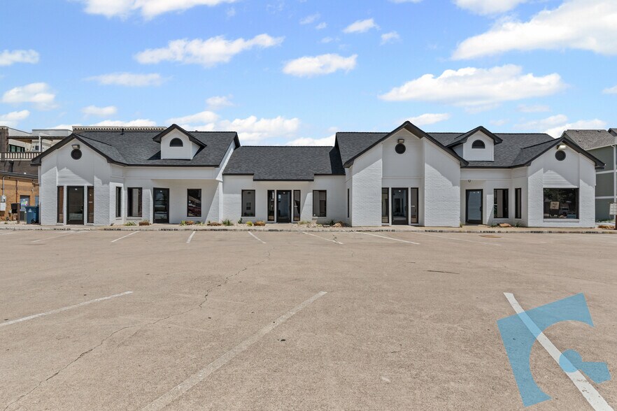 More Photos Of 189 Elm St, Lewisville Medical For Sale