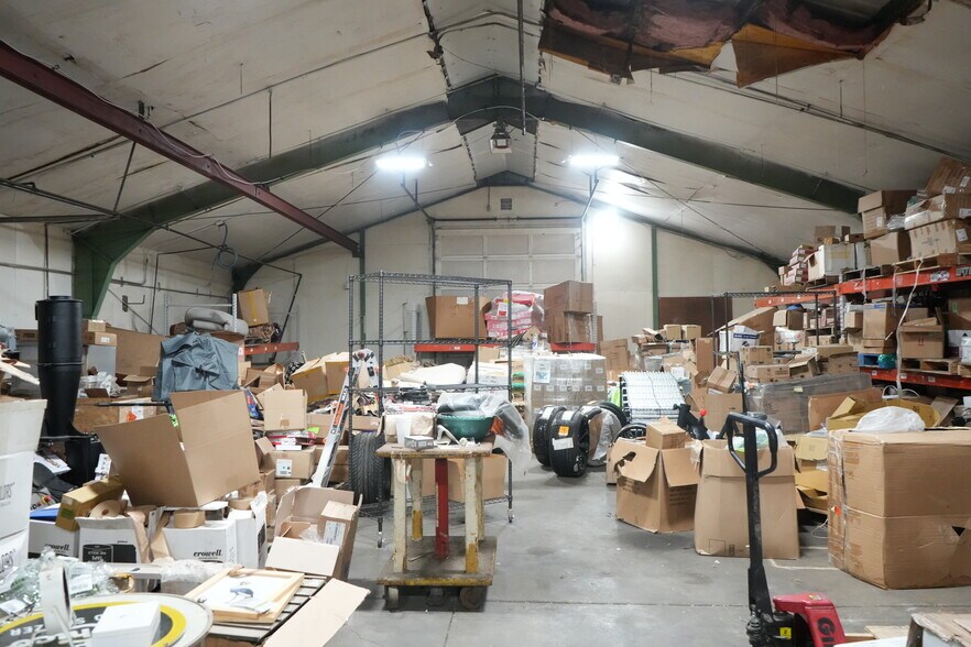 More Photos Of 3822 Bennington Ave, Kansas City Warehouse For Sale