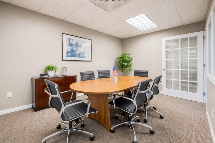 More Photos Of 14610 Rockaway Blvd, Jamaica Office For Sale