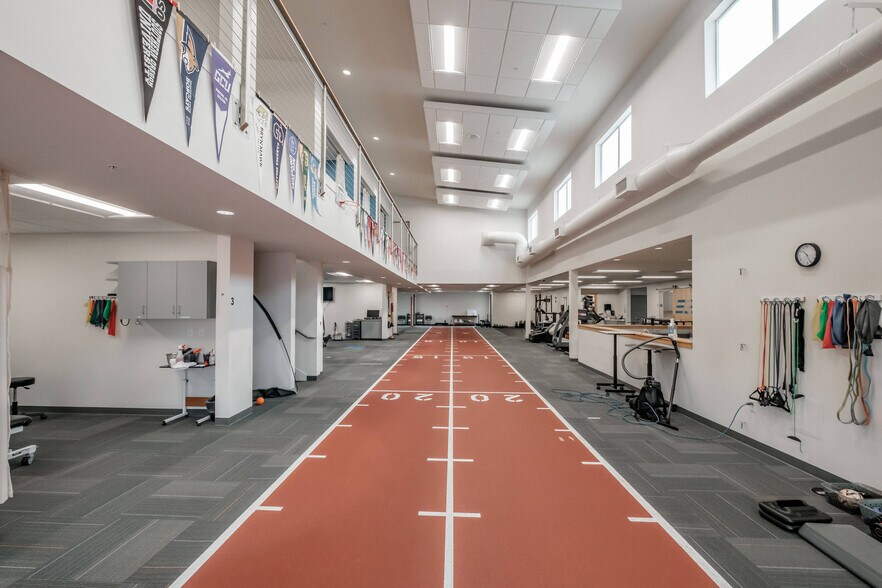 More Photos Of 1025 2nd St NW, Salem Medical For Sale