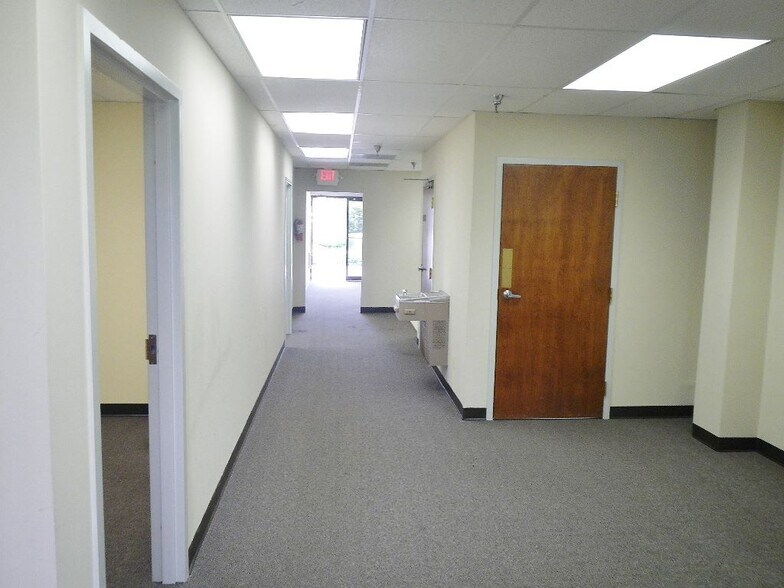 More Photos Of 15 Wormans Mill Ct, Frederick Research And Development For Lease