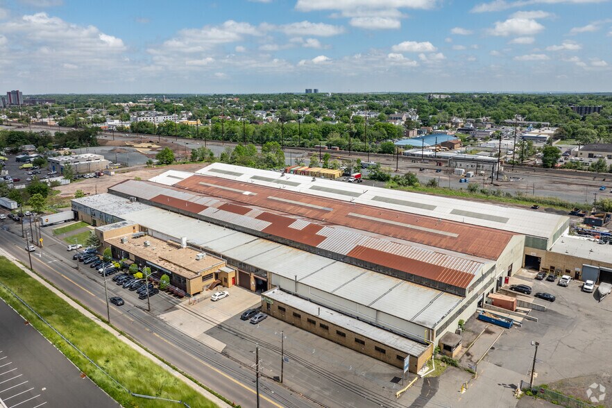 More Photos Of 502 Jersey Ave, New Brunswick Warehouse For Lease