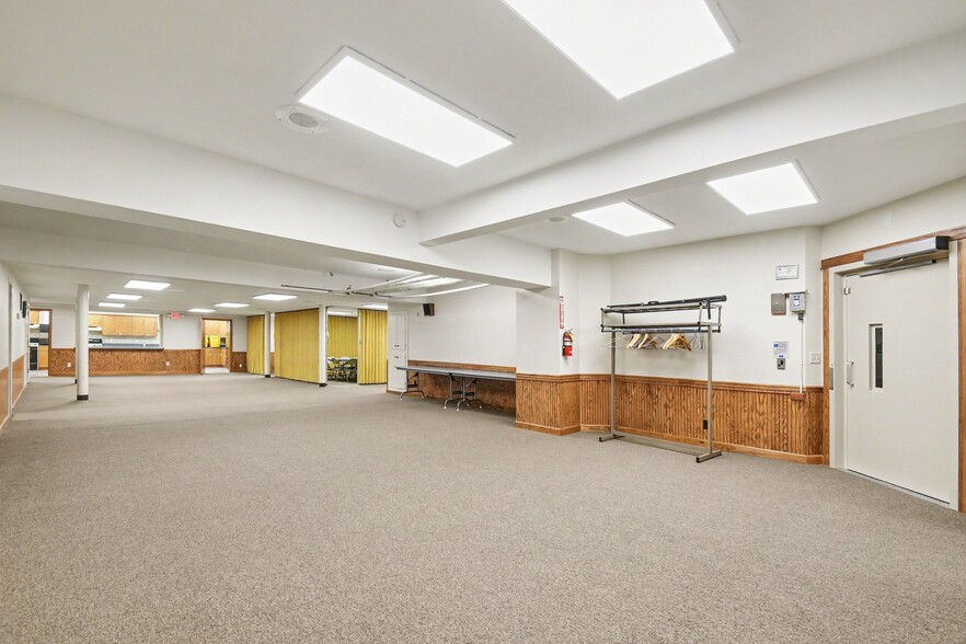 More Photos Of 206 Mill St, Middlebury Religious Facility For Sale
