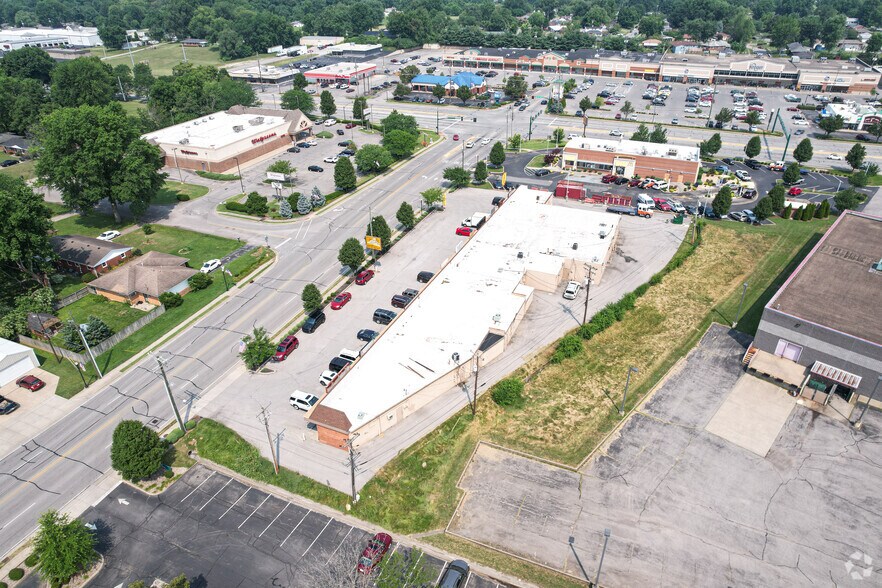 More Photos Of 1396-1416 Eastern Blvd, Clarksville Freestanding For Sale