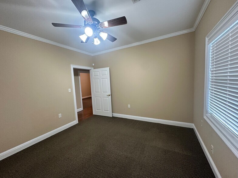 More Photos Of 416 Pirkle Ferry Rd, Cumming Office Residential For Sale