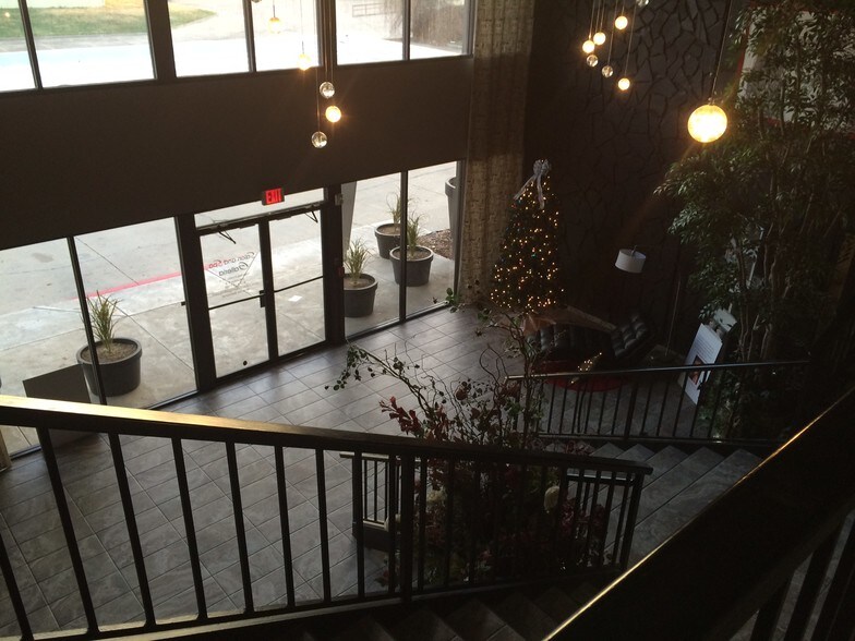 More Photos Of 5208 Airport Fwy, Haltom City Office For Lease