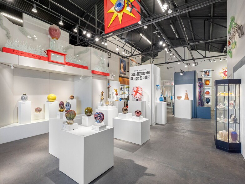 More Photos Of 2342 Emerson Ave S, Saint Petersburg Manufacturing For Sale