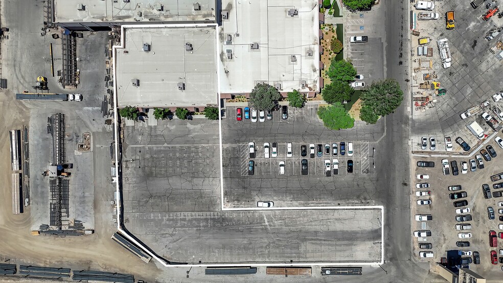 More Photos Of 3101 E Craig Rd, North Las Vegas Distribution For Lease