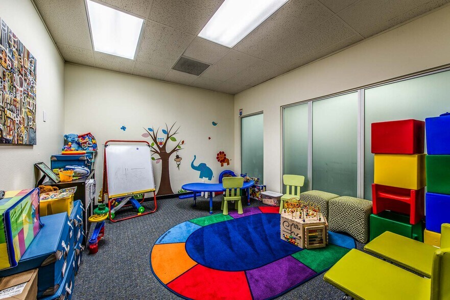 More Photos Of 1301 E Orangewood Ave, Anaheim Office For Sale
